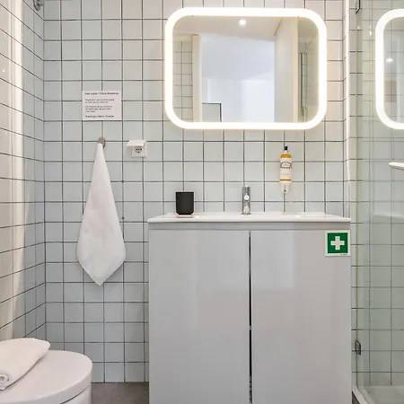 Mouzinho Da Silveira Unique Apartments, By Collection 아파트 포르투